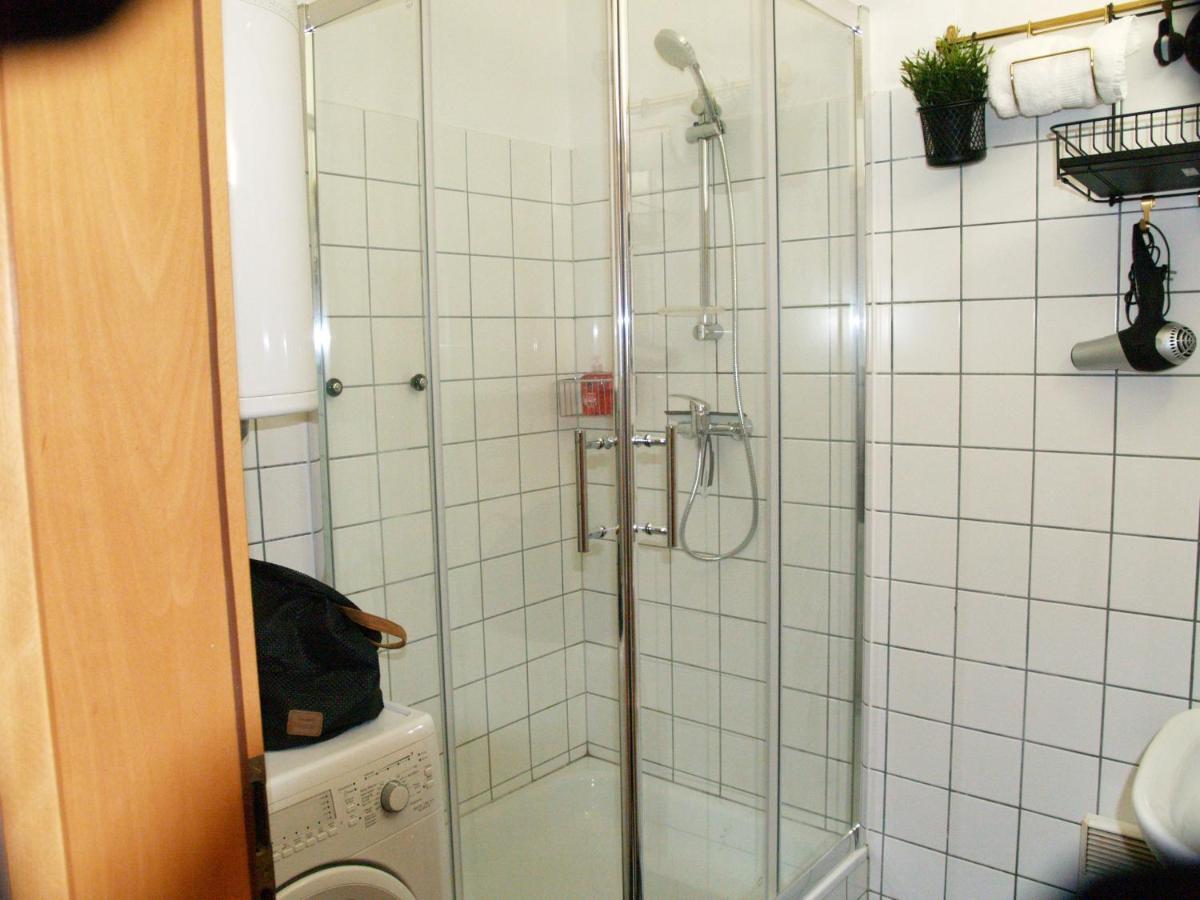 Lg Tiny Apartment Korneuburg Exterior photo