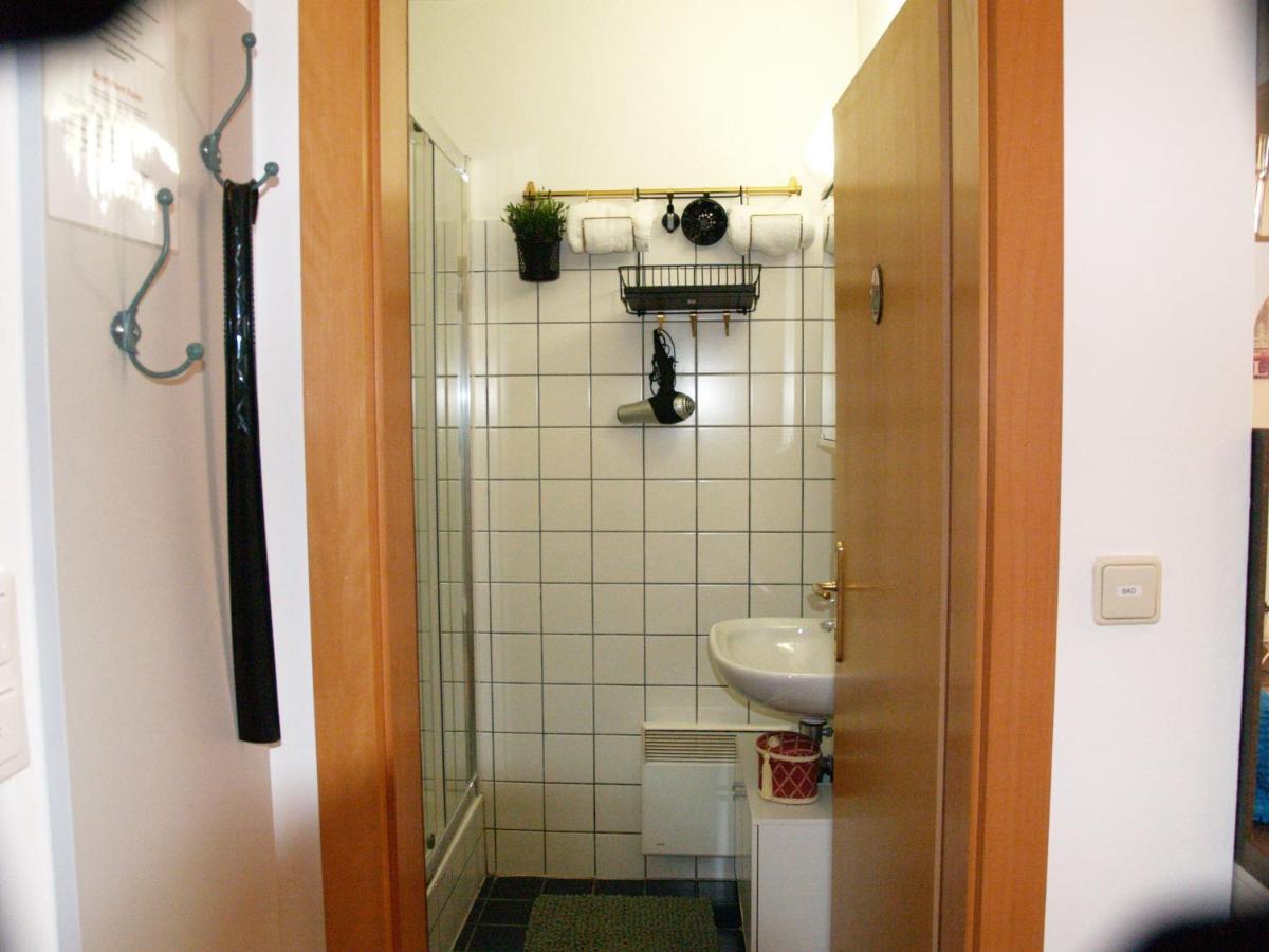 Lg Tiny Apartment Korneuburg Exterior photo